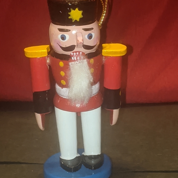 Hallmark keepsake ornament The Nutcracker - Picture 2 of 3